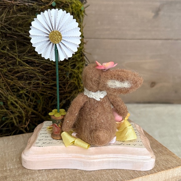 Easter Decor - Picture 8 of 11